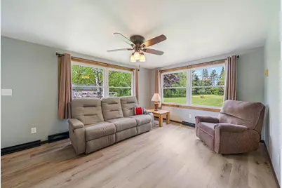 N4656 Pine Street, New London, WI 54961 - Photo 6