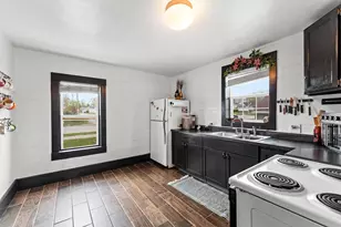 1215 Navarino St, Algoma, WI 54201 - Photo 16