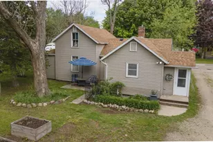 716 Royalton St, Waupaca, WI 54981 - Photo 24