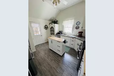 716 Royalton Street, Waupaca, WI 54981 - Photo 8