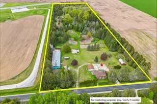3720 E Hillcrest Rd, Two Rivers, WI 54241 - Photo 2