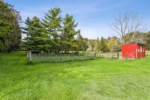 3720 E Hillcrest Rd, Two Rivers, WI 54241 - Photo 18