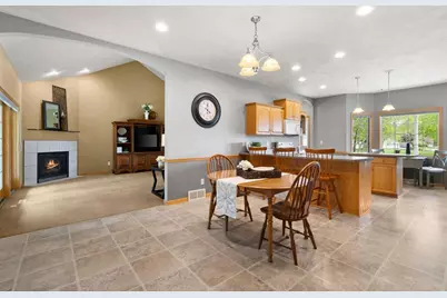 3700 S Hampton Court, Appleton, WI 54915 - Photo 16