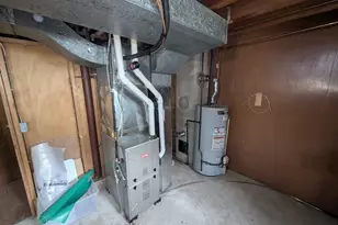 736 W 8th Ave, Oshkosh, WI 54902 - Photo 18