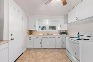524 6th St, Menasha, WI 54952 - Photo 6