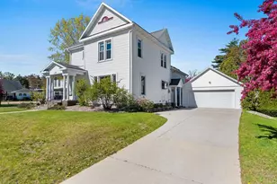127 S Smalley St, Shawano, WI 54166 - Photo 2