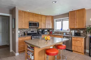3221 Mockingbird Way, Oshkosh, WI 54904 - Photo 2