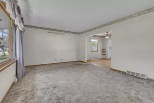 695 Bruce St, Fond du Lac, WI 54935 - Photo 6