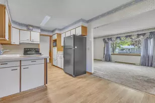 695 Bruce St, Fond du Lac, WI 54935 - Photo 8