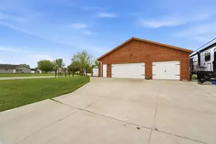 311 N 3rd St, Hilbert, WI 54129 - Photo 32