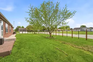 311 N 3rd St, Hilbert, WI 54129 - Photo 30
