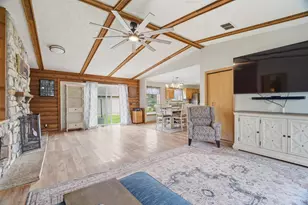 311 N 3rd St, Hilbert, WI 54129 - Photo 6