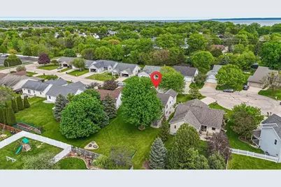 2521 Bishops Lane, Neenah, WI 54956 - Photo 28