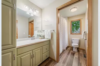 2521 Bishops Lane, Neenah, WI 54956 - Photo 16