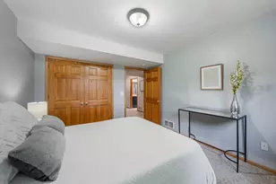 2521 Bishops Ln, Neenah, WI 54956 - Photo 18