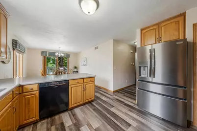 2521 Bishops Lane, Neenah, WI 54956 - Photo 6