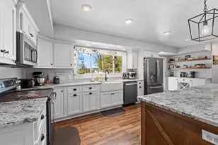 504 Sunrise Rd, Edgerton, WI 54486 - Photo 12
