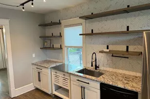 719 S Memorial Dr, Appleton, WI 54911 - Photo 10