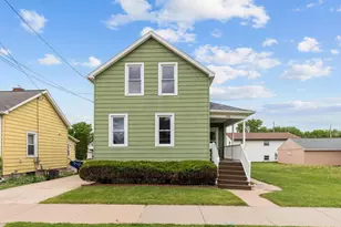 708 W 6th Ave, Oshkosh, WI 54902 - Photo 2