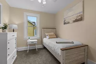 708 W 6th Ave, Oshkosh, WI 54902 - Photo 6
