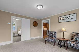 708 W 6th Ave, Oshkosh, WI 54902 - Photo 12
