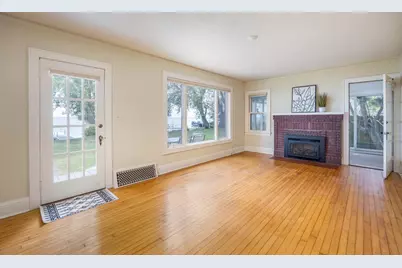 188 Adella Beach Road, Neenah, WI 54956 - Photo 4