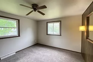 1218 Terrace Ct, Waupaca, WI 54981 - Photo 12