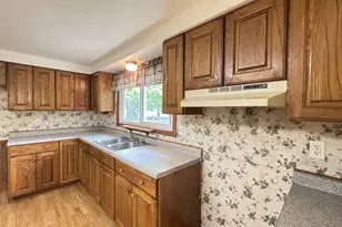 1218 Terrace Ct, Waupaca, WI 54981 - Photo 2