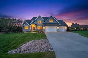 3400 Amber Ln, Green Bay, WI 54311 - Photo 2