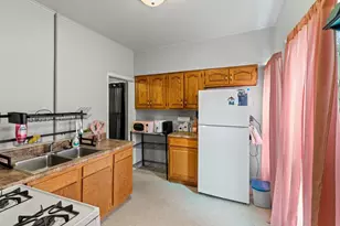 747 Frederick St, Oshkosh, WI 54901 - Photo 10