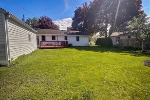 2037 Farlin Ave, Green Bay, WI 54302 - Photo 16