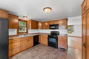 1405 W Brewster St, Appleton, WI 54914 - Photo 4