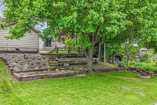2016 Monroe St, New Holstein, WI 53061 - Photo 28