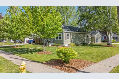 1212 8th Street, Green Bay, WI 54304 - Photo 2