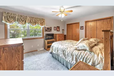 2152 Woodcrest Drive, Green Bay, WI 54304 - Photo 16