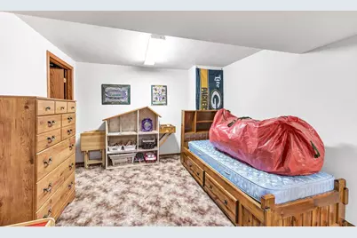 2152 Woodcrest Drive, Green Bay, WI 54304 - Photo 24
