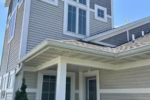 2621 Bay Harbor Cir, Green Bay, WI 54304 - Photo 2