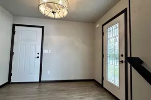2621 Bay Harbor Cir, Green Bay, WI 54304 - Photo 8