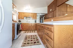 714 S Nash St, Hortonville, WI 54944 - Photo 10