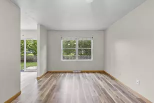 1324 W Bent Ave, Oshkosh, WI 54901 - Photo 12