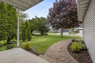 1324 W Bent Ave, Oshkosh, WI 54901 - Photo 6