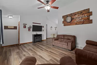 1433 W Roselawn Drive, Appleton, WI 54914 - Photo 6