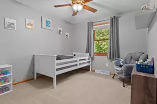 1433 W Roselawn Dr, Appleton, WI 54914 - Photo 20