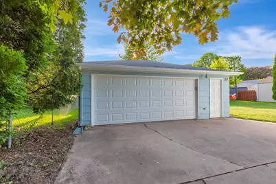 1625 Wisconsin Street, Oshkosh, WI 54901 - Photo 6