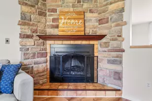 3033 E Canary St, Appleton, WI 54915 - Photo 10