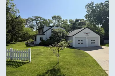 2027 South Point Road, Green Bay, WI 54313 - Photo 2