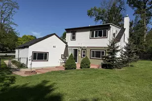 2027 S Point Rd, Green Bay, WI 54313 - Photo 4