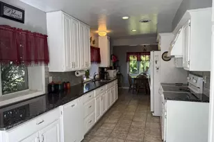 2027 S Point Rd, Green Bay, WI 54313 - Photo 26