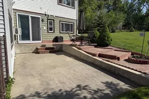 2027 S Point Rd, Green Bay, WI 54313 - Photo 6