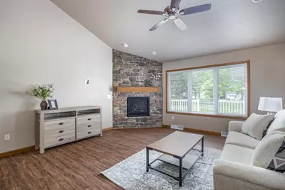 610 Harvest Trail, Appleton, WI 54913 - Photo 2